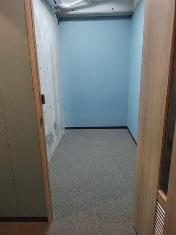 ジャストレージ 相模原小山 2.3畳事務所可タイプ - 個別照明・空調・トイレ利用可